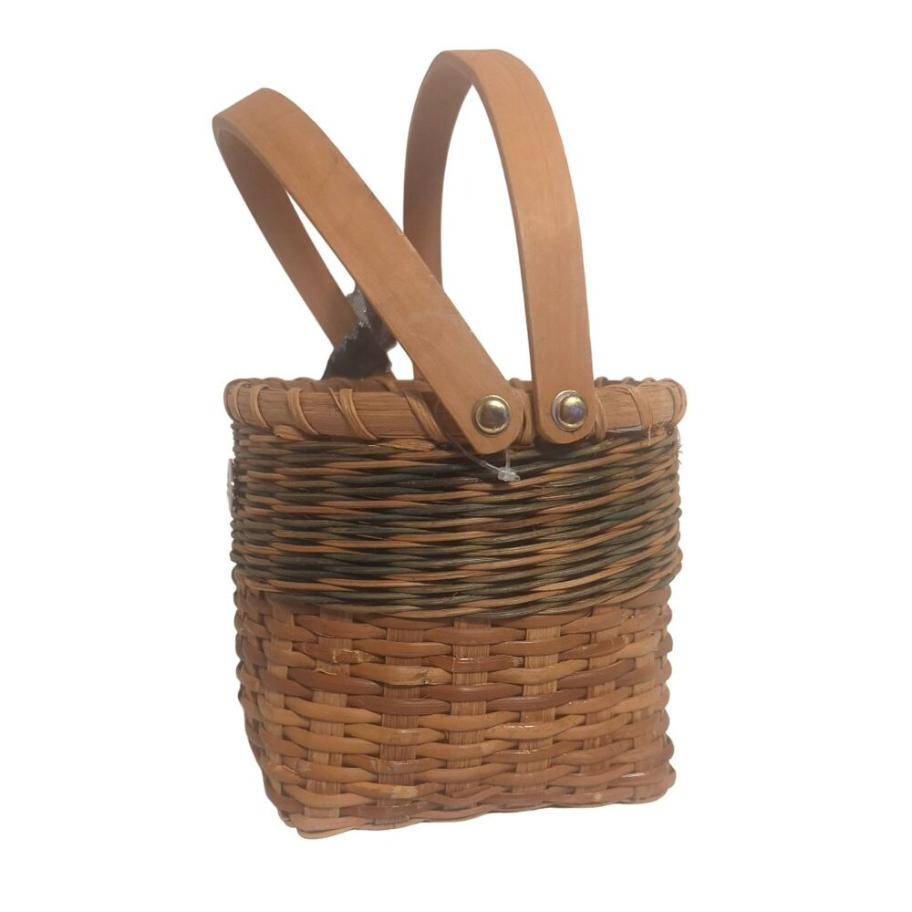 Bath & Body Works Handmade & Heartfelt Wicker Basket Green Brown - Picture 3 of 7